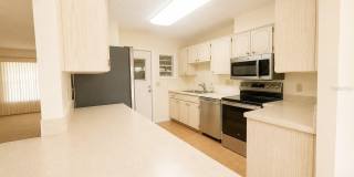 310 FAIRCROSS Circle Gallery 11