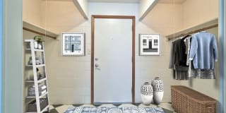 The Hudson Gallery 13