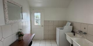 10422-10428 Eastborne Ave. Gallery 11