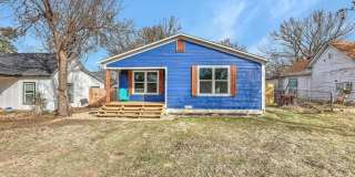 513 E Washington Street Gallery 1