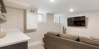 1532 N BROADWAY Gallery 15