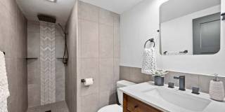 Millcreek Stunner Next to St Marks Hospital! Gallery 37