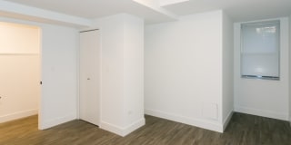 5706-10 S. Blackstone Ave Gallery 28