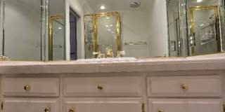 A Fabulous 3 Bedroom Townhome Centrally located. Gallery 50