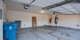 Beautiful 5 bedroom 4.5 bath home with large basement in gated community! Gallery 52