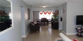 9571 Sunset Strip Gallery 8