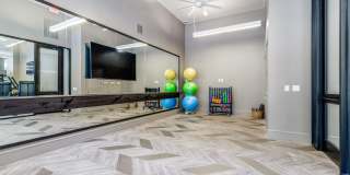 Alexan 5151 Gallery 19