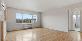 Uptown West Apartments Gallery 10