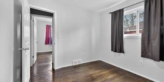 35669 Hees Street Gallery 23