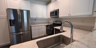 Welcome home to this beautiful Murrieta Town Home! Gallery 10