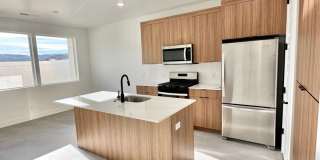 PET FRIENDLY!! HURRICANE TOWNHOME! Gallery 10