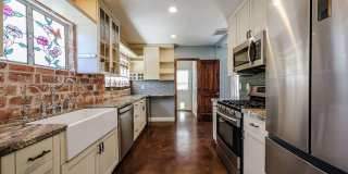 1317 W HOLLY Street Gallery 2