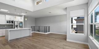 1214 W 5th Street Gallery 7