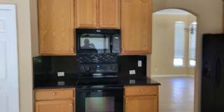 Spacious 3 bed 2 bath Home for rent! Gallery 10