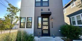 Beautiful 2 Bed 2.5 Bath Townhouse In Quiet Beacon Hill Neighborhood Beautiful 2 Bed 2.5 Bath Townhouse In Quiet Beacon Hill Neighborhood Gallery 1