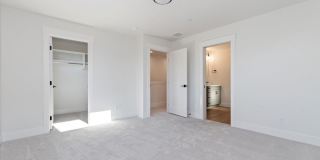 BRAND NEW 3 bed 3.5 bath townhouse Gallery 27