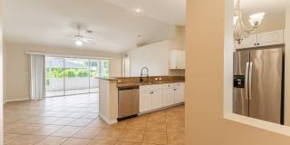3/2 Single Family home freshly painted interior and exterior Gallery 5