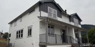 330 Ne Washington St Gallery 1