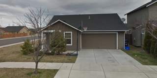SW Redmond 3 Bdrm House, 2 Bath, Gas Heat & A/C, Patio & Fenced Yard, Dbl Garage Gallery 1