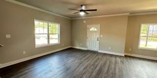 4 Bedroom 4 Bathroom Available in the Spring! Gallery 5