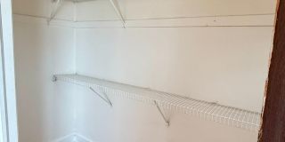 Large 3 bedroom in Greater Grand Crossing Gallery 8