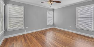 Newly Updated 2BD 1BA Duplex Home - Available Now! Newly Updated 2BD 1BA Duplex Home - Available Now! Gallery 17