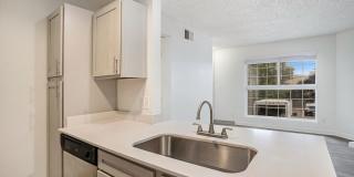 Oakdale Springs Apartments Gallery 14