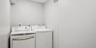 Charming 4BR Townhome in Thornton Gallery 13