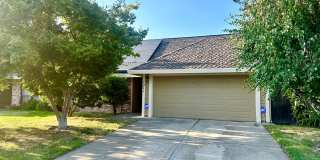 ADORABLE 2/2 Home! Beautiful Upgrades!!  *Please Read Entire Ad For Viewings* Gallery 1