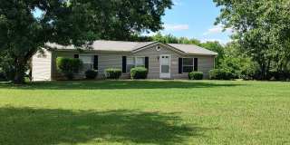 Maryville 37803 - 3 bedroom, 2 bath home. -  Contact Troy Adams (865) 233-6949 Gallery 1