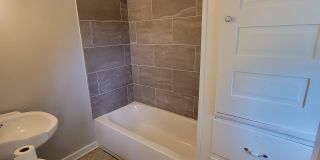 112 Alden Street Gallery 7