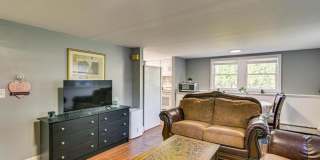 Charming 1BR House in South Easton Gallery 1