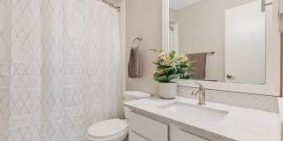 Clayton Pointe Gallery 24