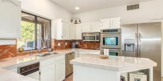 1404 E BOULDER Pass Gallery 12