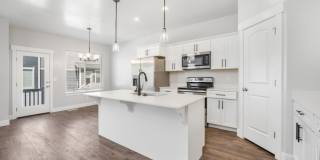 Pet-Friendly 3-Bedroom Rental Near Thanksgiving Point Gallery 1
