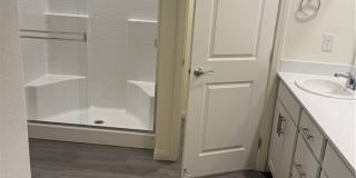 10419 Luna Mezzo Street Gallery 21