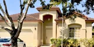 8841 SW 212th Ter Gallery 1