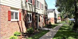 739 W Maple Road Gallery 1