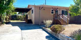 Charming two bedroom home in Mirabel Heights! Gallery 1