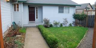 Charming  Well-Maintained Single-Story Home in McMinnville Gallery 1