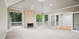 Elegant Los Altos Townhouse Near Redwood Grove & Shoup Park Gallery 8