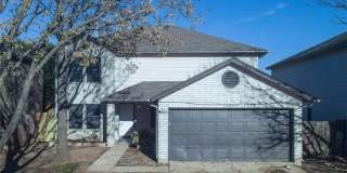 Room in 5 Bedroom Home at Heyerdahl Dr Gallery 1
