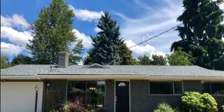 3 Bedroom Rambler Situated on a Large Lot with Mature Landscaping! Gallery 1