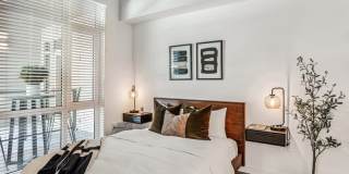 Link Apartments Four12 Gallery 9