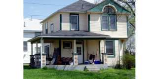 1008 N Oak St Gallery 1