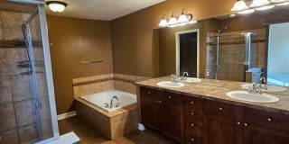 Stunning Townhouse in the desirable Watermark Gallery 15