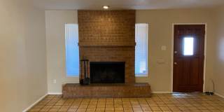 3 Bedroom Home in Phoenix with lots of character! Gallery 7