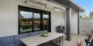 End Unit Luxury Townhome for Lease at the Courtyards at Hidden Crest - 6931 NE 132nd Way Gallery 15