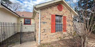 Cozy Townhome close to Mansfield Road.... Gallery 1