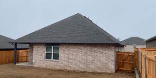 Stunningly Large 4 Bedroom 3 Bathroom 2 Car Garage Home in Oakdale School District (Neighborhood Park) Gallery 23